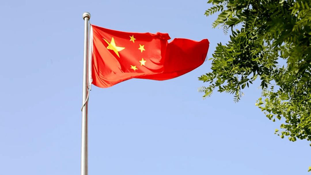 58问答交流平台—时髦优雅的粉色短款上衣,小个子女生也能穿时髦敢,你觉得怎么样?专业答疑解惑